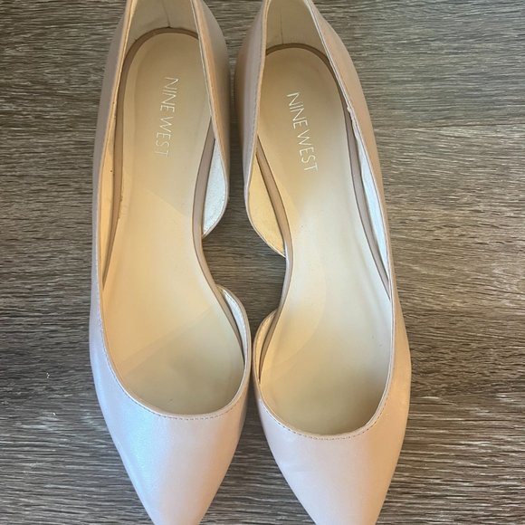 Nine West Elegant Flats - Picture 2 of 2